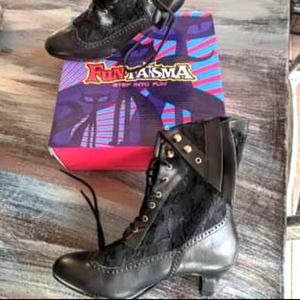Dame Black Victorian Lace Boots